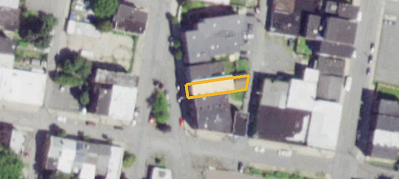 Triplex with Garage Parking