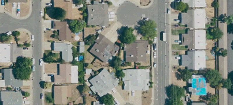 Upgraded Half-Plex Income Property