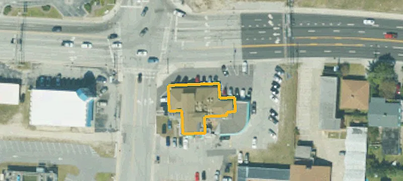 Mixed-Use Property With Restaurant