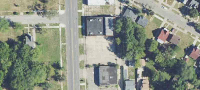 Mixed-Use Property with Living Quarters