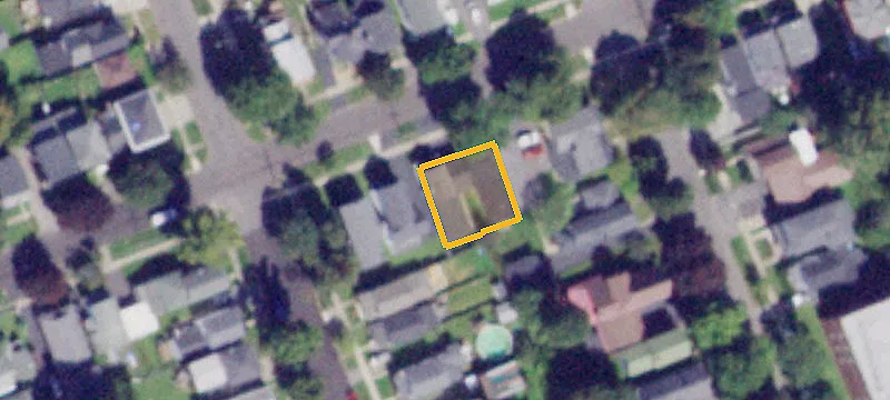 4-Unit Apartment Building