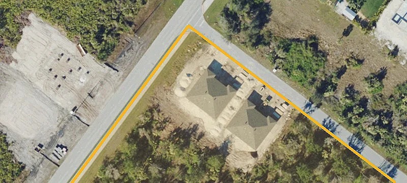 Modern Duplex with Leased Unit
