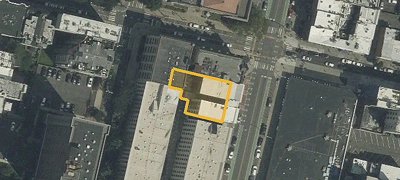 Two-Floor Restaurant with Liquor License