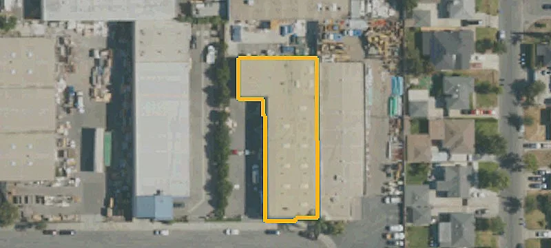 Freestanding Warehouse with Loading Doors