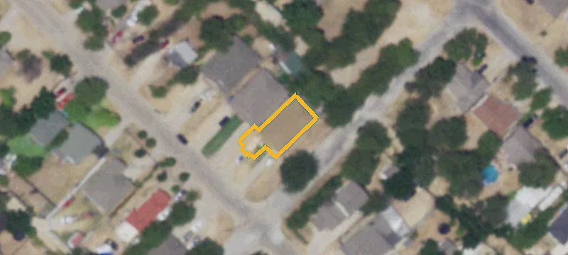 Six-Bedroom Duplex with Private Entrances