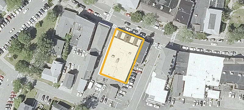 Street-Level Storefront with Basement