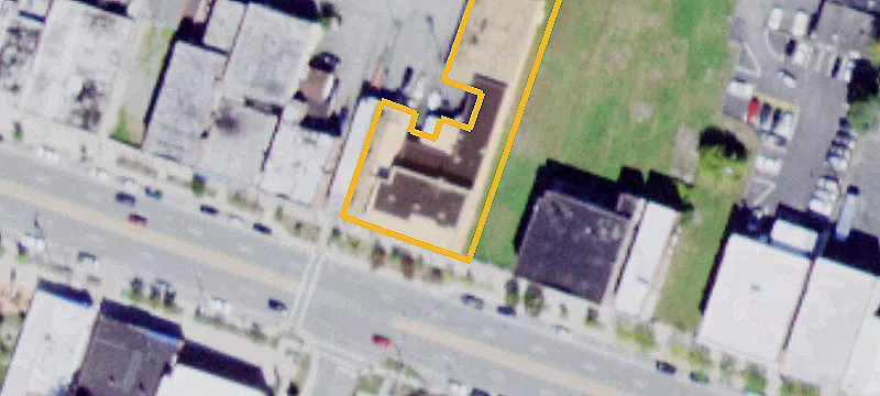 Private Office Units with Shared Amenities