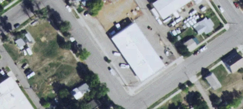 Flex Space With Overhead Door