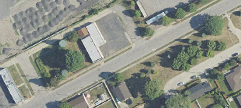 Flex Space with Heated Garages