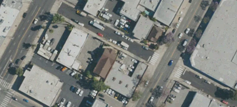 8-Unit Apartment Building