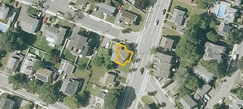 Two-Unit Duplex on Corner Lot