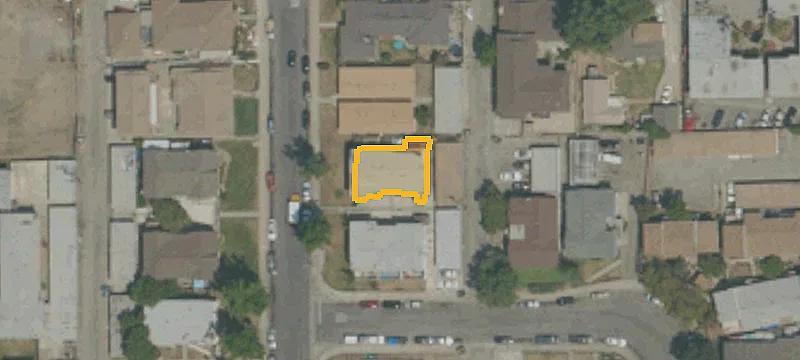 6-Unit Apartment Building