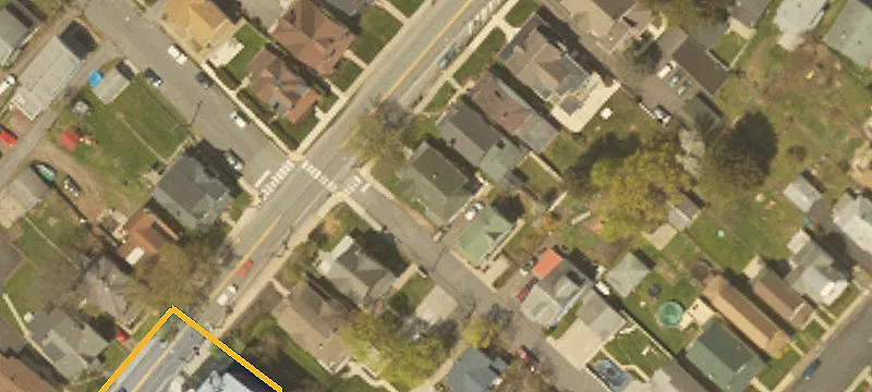Signalized-Intersection Retail Space