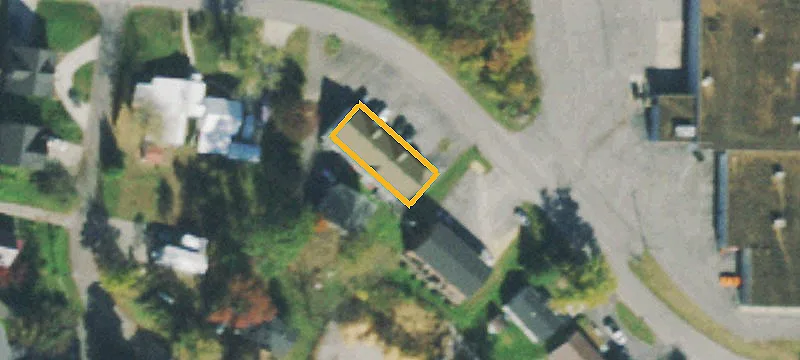 6-Unit Apartment Building