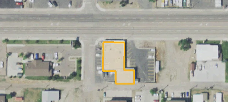 Heated Flex Space with Fenced Yard