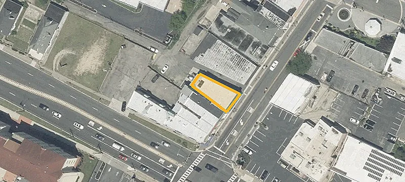 Storefront Property with Flexible Layout