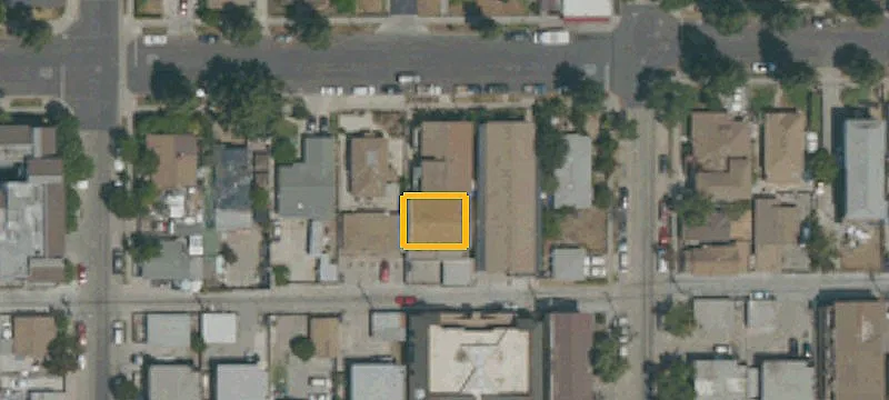 6-Unit Apartment Building