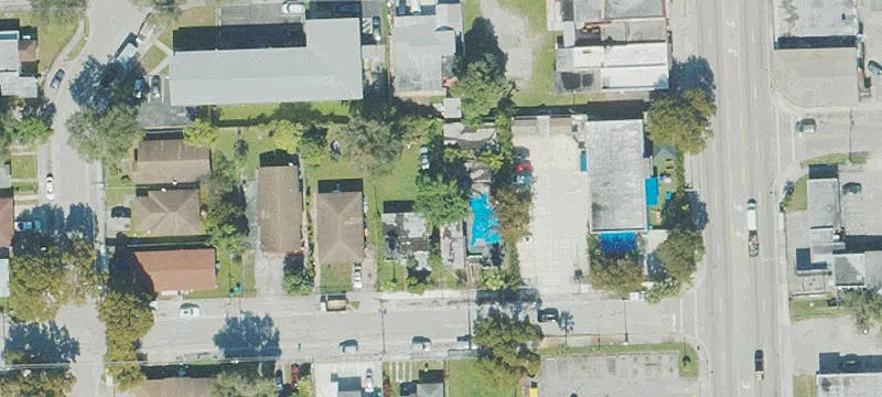 6-Unit Apartment Building with Gated Parking
