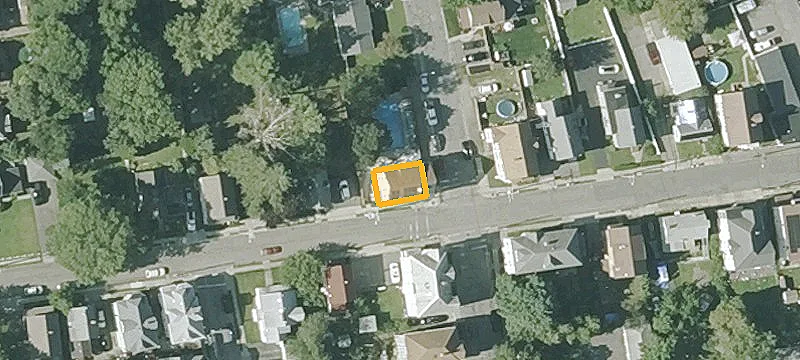Updated Triplex with Pool