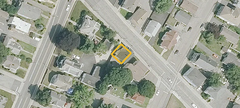 Updated Triplex with Coin Laundry