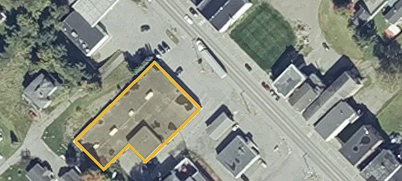 Commercial Grocery Store Property