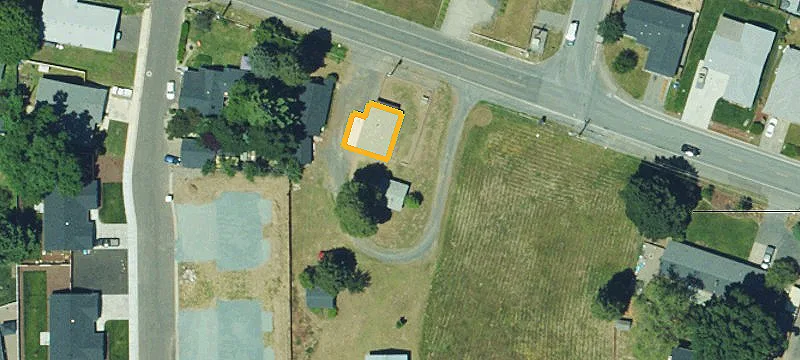 Riverfront Waterfront Land