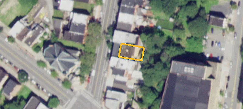 6-Unit Apartment Building