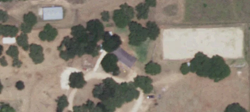 Unrestricted Equestrian Property with Cottages