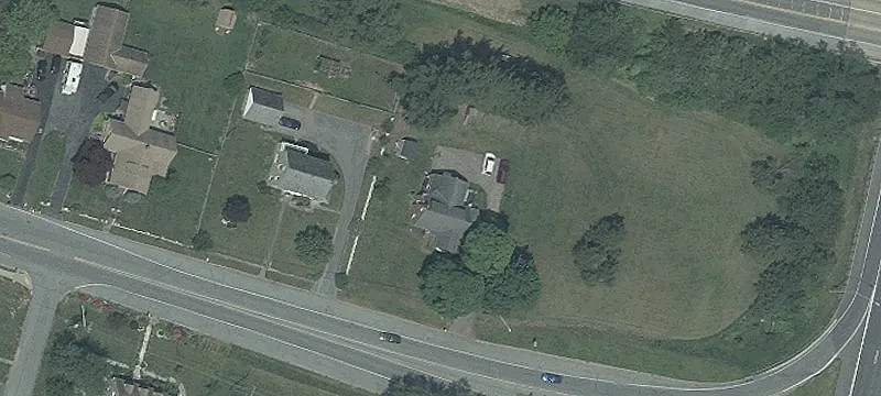 6-Unit Apartment Building