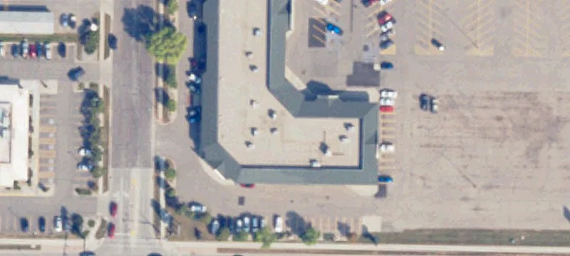 Open-Plan Retail Space