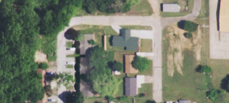 6-Unit Apartment Building