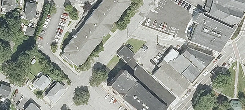 Storefront Building with Divisible Layout