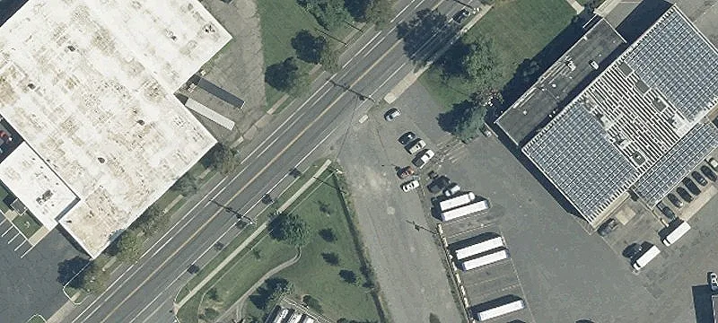 Manufacturing Facility With Service Bays