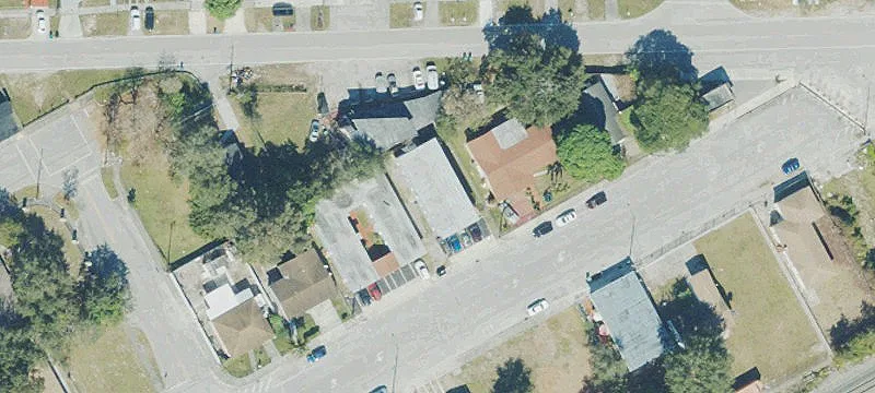 6-Unit Apartment Building