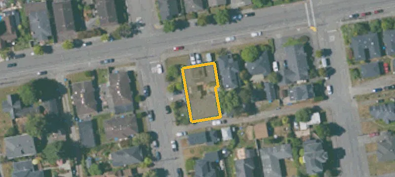 Corner-Lot Four-Unit Quadplex