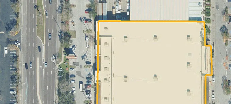 Retail Space in Anchored Shopping Center