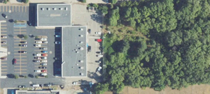 Retail Space in Commercial Plaza