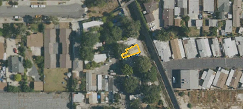 Tree-Canopied Mobile Home & RV Park