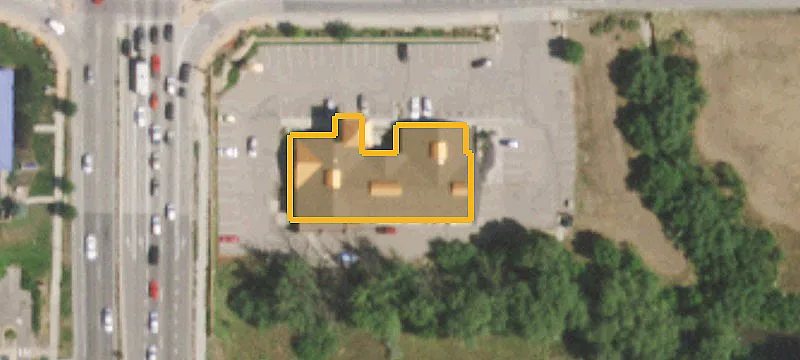 NNN Retail Building
