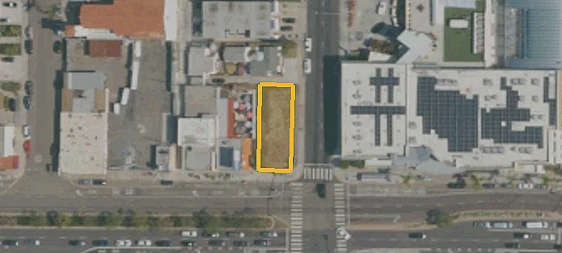 Signalized-Intersection Commercial Land