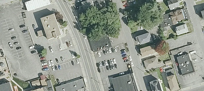 Standalone Storefront Building