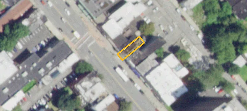 Mixed-Use Building With Restaurant Space