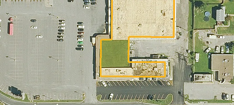 Multi-Tenant Shopping Center