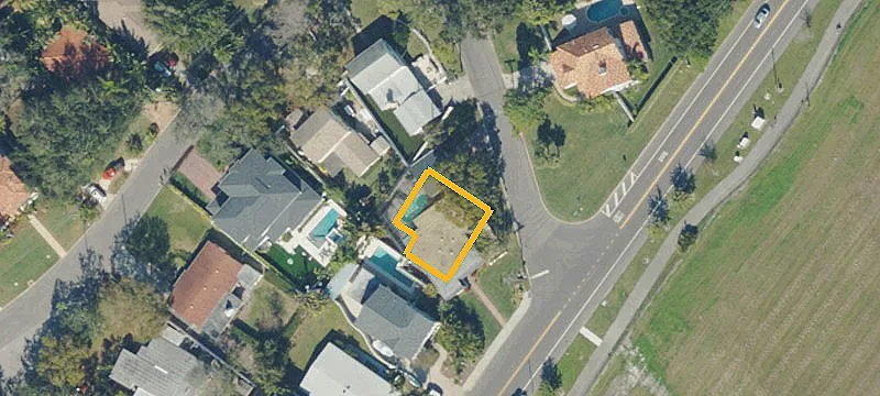 830 S DAVIS, Tampa, FL 33606