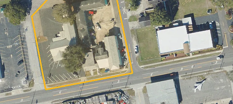 Mixed-Use Property with Apartment