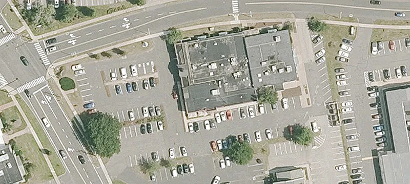Retail Suite in Co-Tenanted Plaza