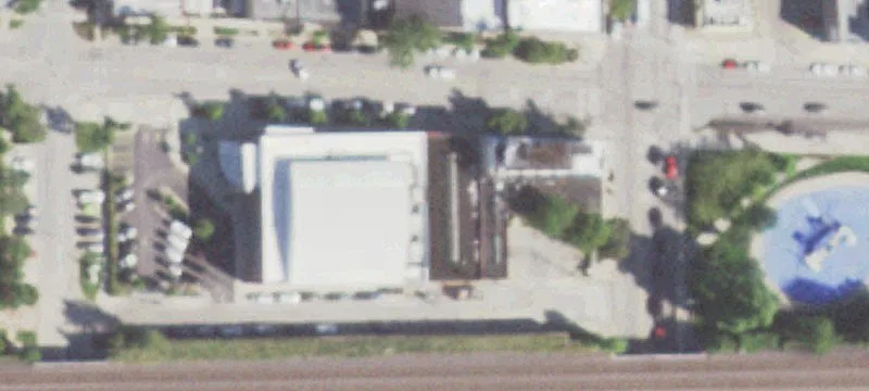 Open-Plan Car Wash Property