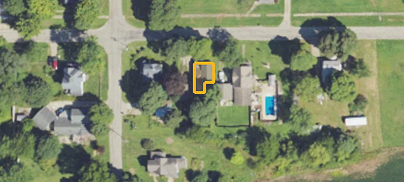 Mixed-Use Property with Apartment