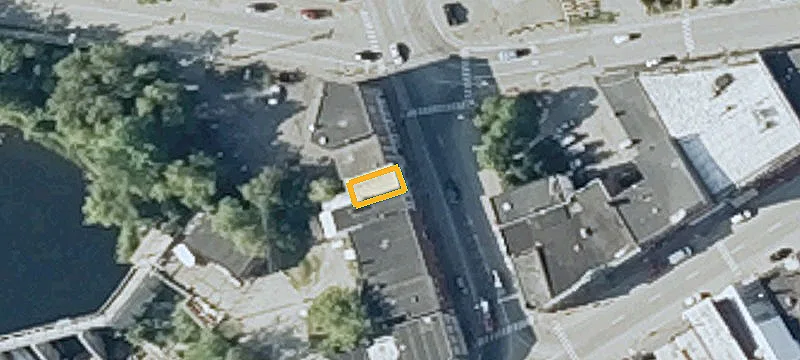 Mixed-Use Building with Apartment