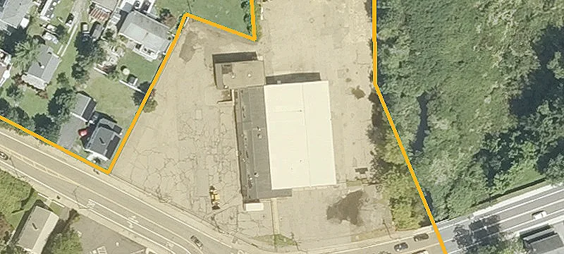 Improved Flex Space with Fenced Yard
